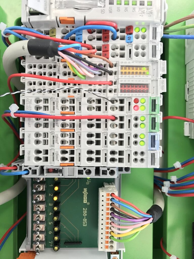 g6f363d6925e9b096c82746783b4b5621288cb82f18392d07c7eb54ab22fd5170502f54adf8b2e2c6cc36e9eed85a993b3801c8d5febb2916bba40bd8cbf2a8c4_1280-2329013 industry 4, electrical engineering, automation, wago, sps, home automation, smart home, steering, rules, technology, wiring, training, industry 4, automation, sps, home automation, home automation, smart home, smart home, smart home, smart home, smart home